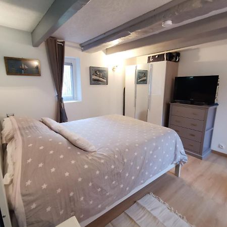 Appartamento Le Rez De Jardin Honfleur Esterno foto